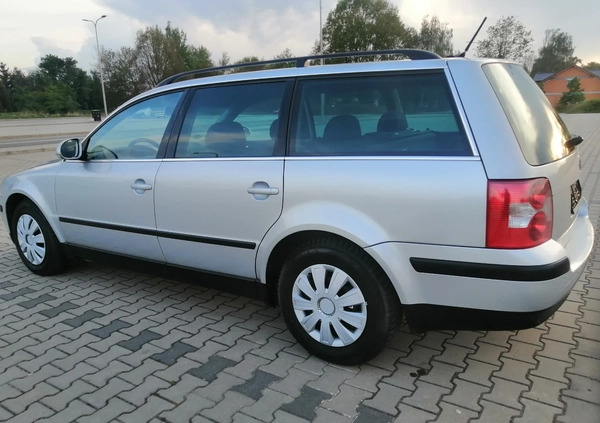 Volkswagen Passat cena 6600 przebieg: 186700, rok produkcji 2004 z Legnica małe 211